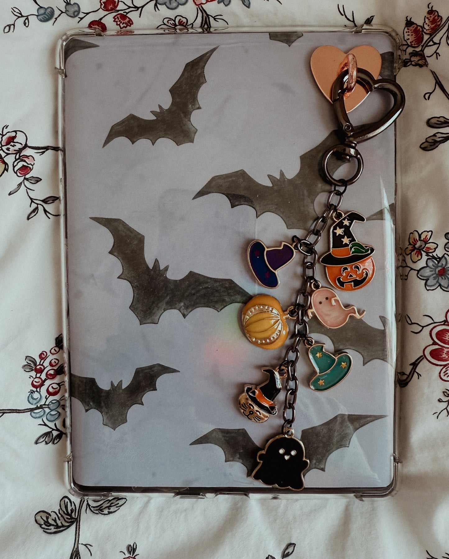 Halloween Themed Kindle Chain
