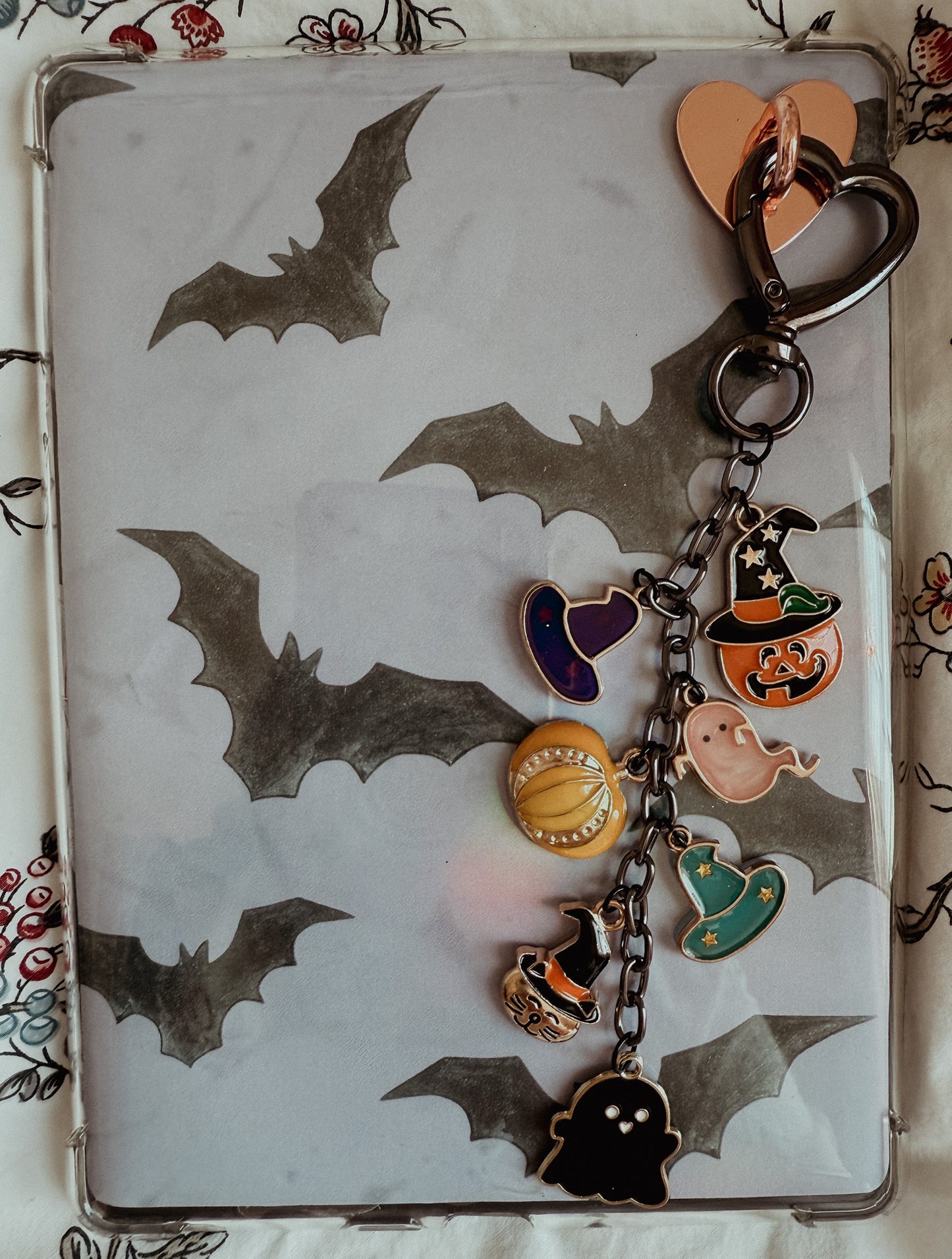 Halloween Themed Kindle Chain