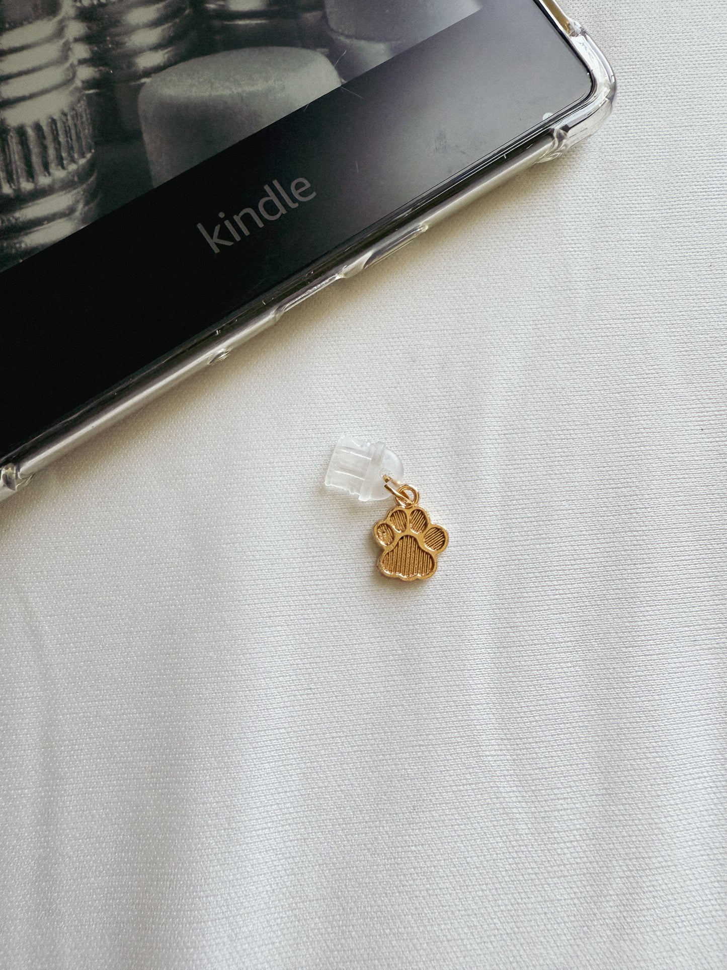 Paw Print Kindle Charm Kindle Dust Plug Charm Kindle Accessories USB-C Dust Plug Charm Ipad Charm Bookish Gift Bookish Merch Dust Plug Book lover Gift