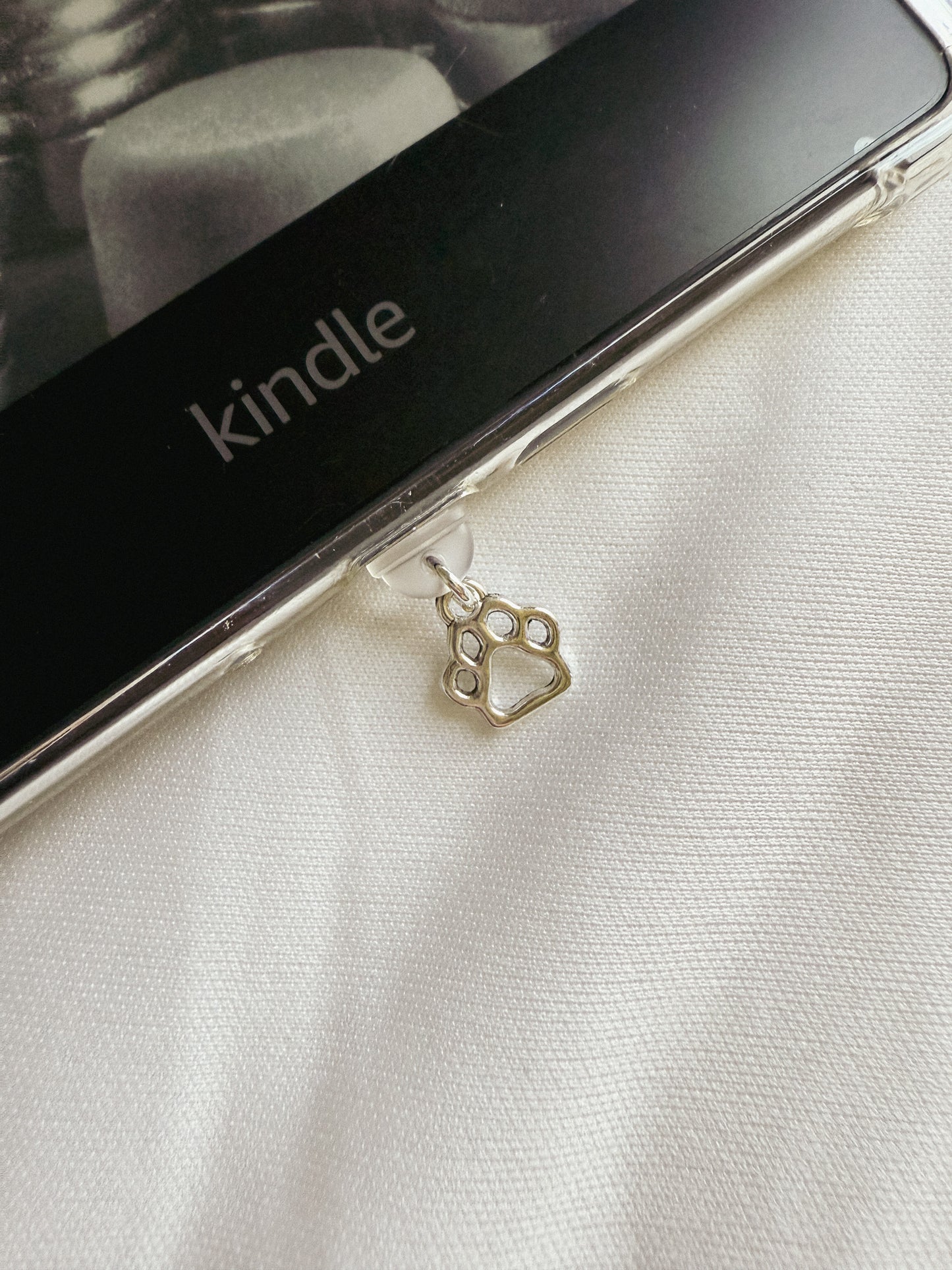 Paw Print Kindle Charm Kindle Dust Plug Charm Kindle Accessories USB-C Dust Plug Charm Ipad Charm Bookish Gift Bookish Merch Dust Plug Book lover Gift