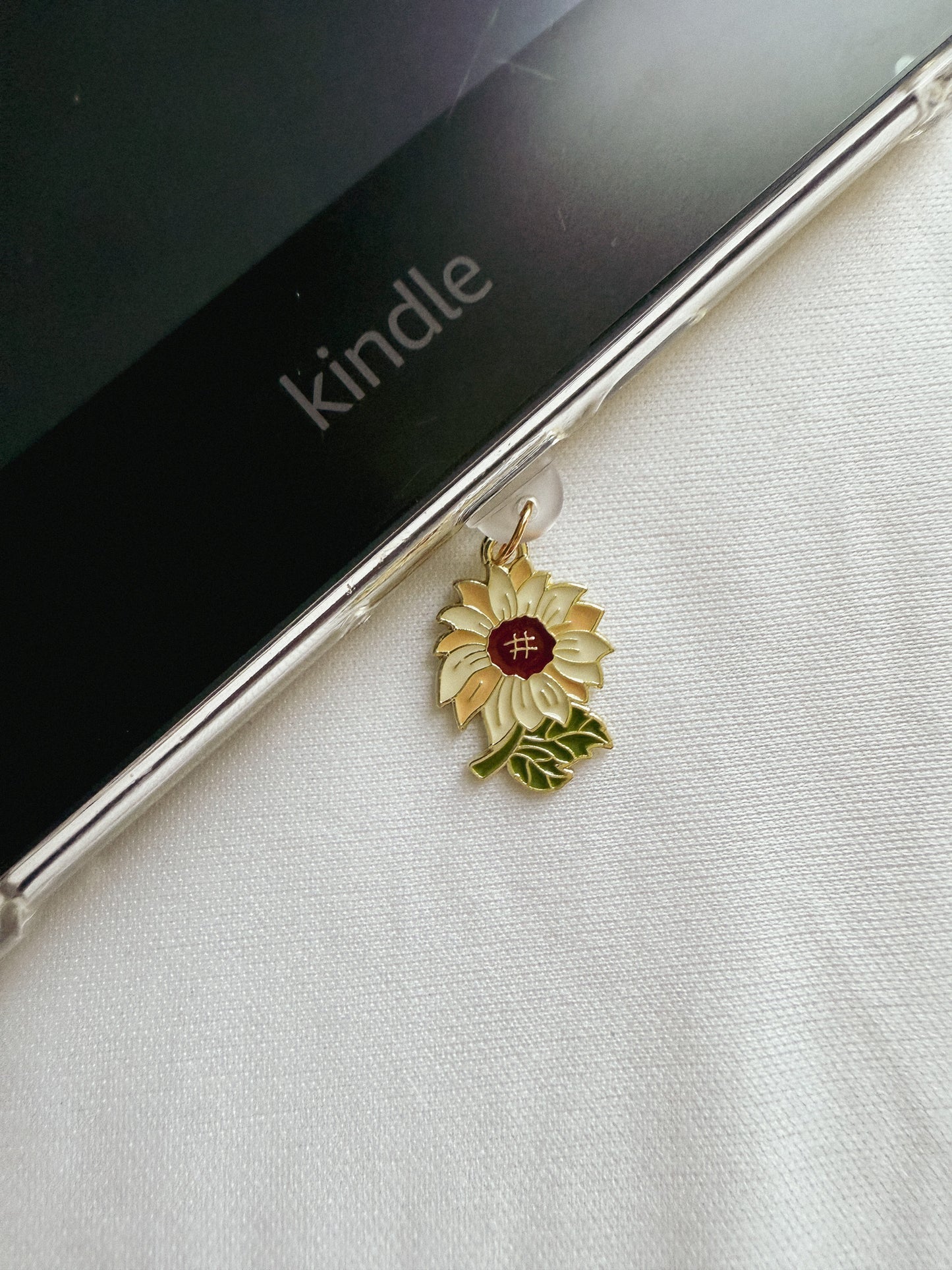 Flower Kindle Charm Kindle Dust Plug Charm Kindle Accessories USB-C Dust Plug Charm Ipad Charm Bookish Gift Bookish Merch Dust Plug Booklover Gift