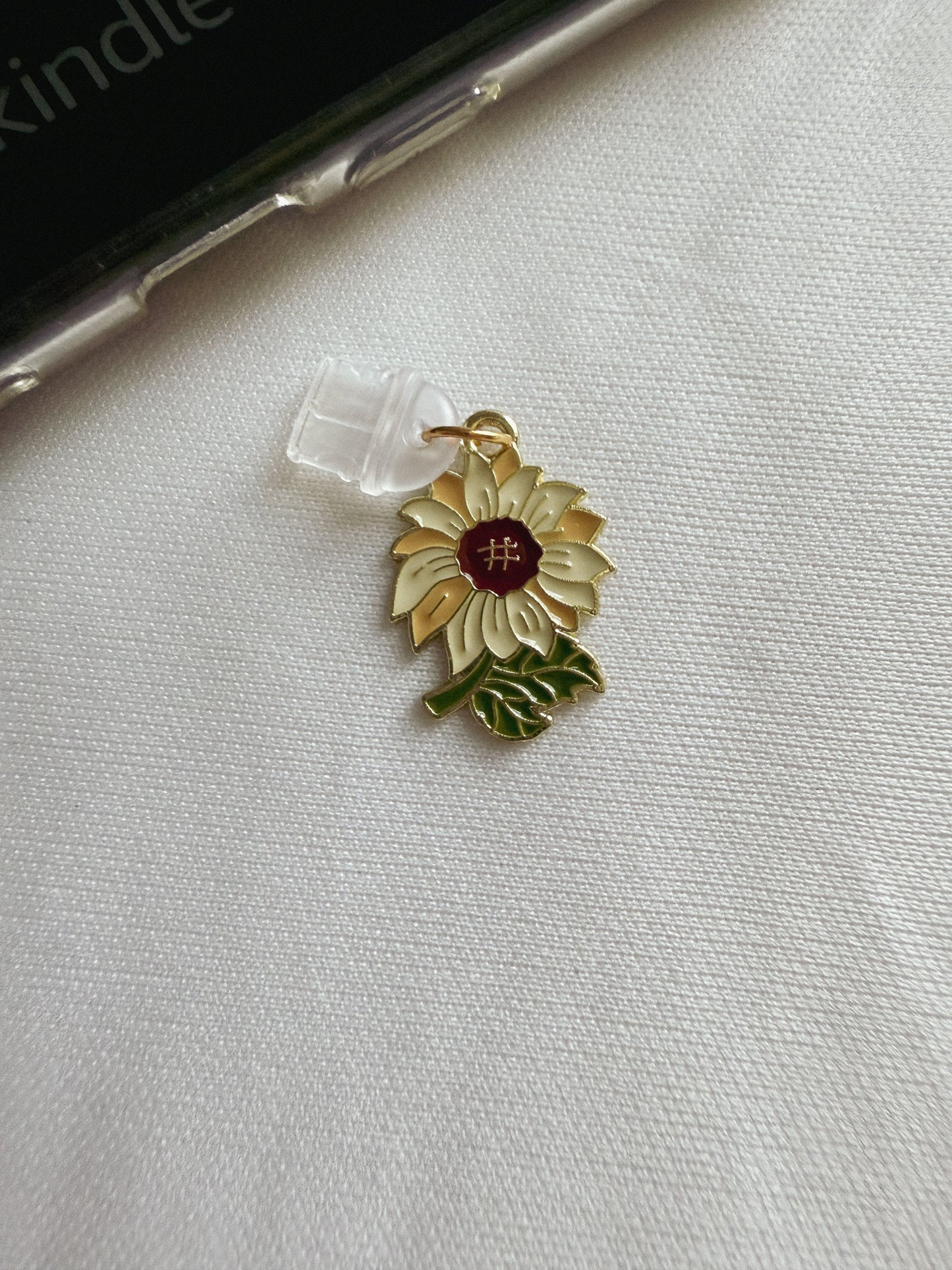 Flower Kindle Charm Kindle Dust Plug Charm Kindle Accessories USB-C Dust Plug Charm Ipad Charm Bookish Gift Bookish Merch Dust Plug Booklover Gift
