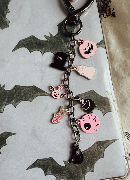 Halloween Themed Kindle Chain
