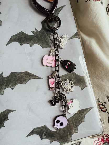 Halloween Themed Kindle Chain