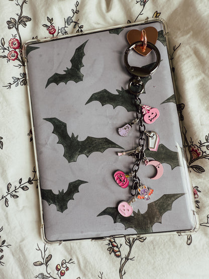 Halloween Themed Kindle Chain