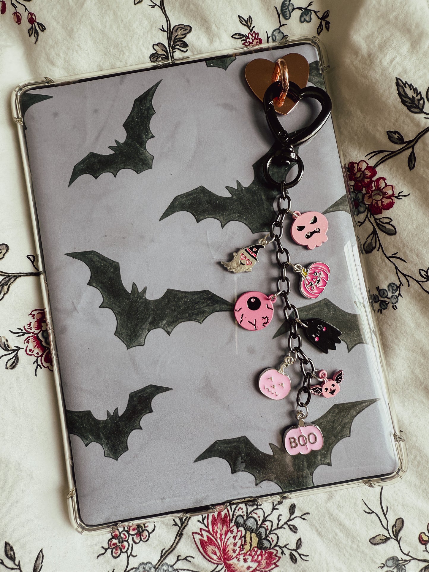 Halloween Themed Kindle Chain