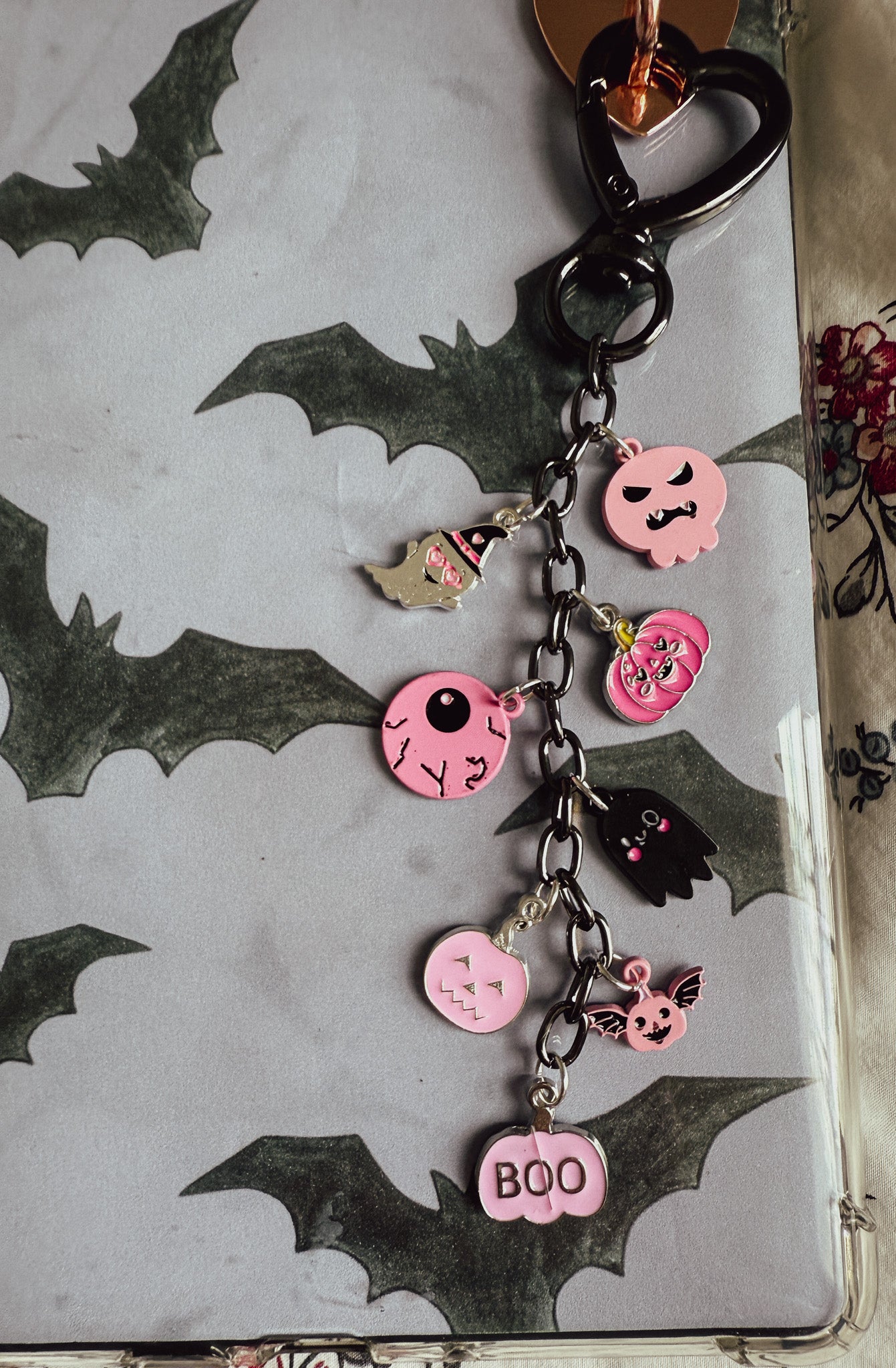 Halloween Themed Kindle Chain