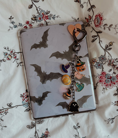 Halloween Themed Kindle Chain