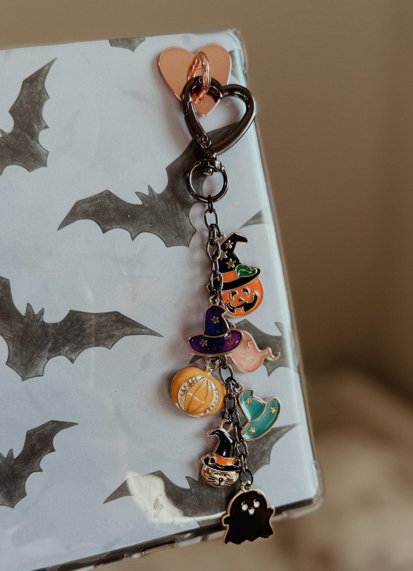 Halloween Themed Kindle Chain