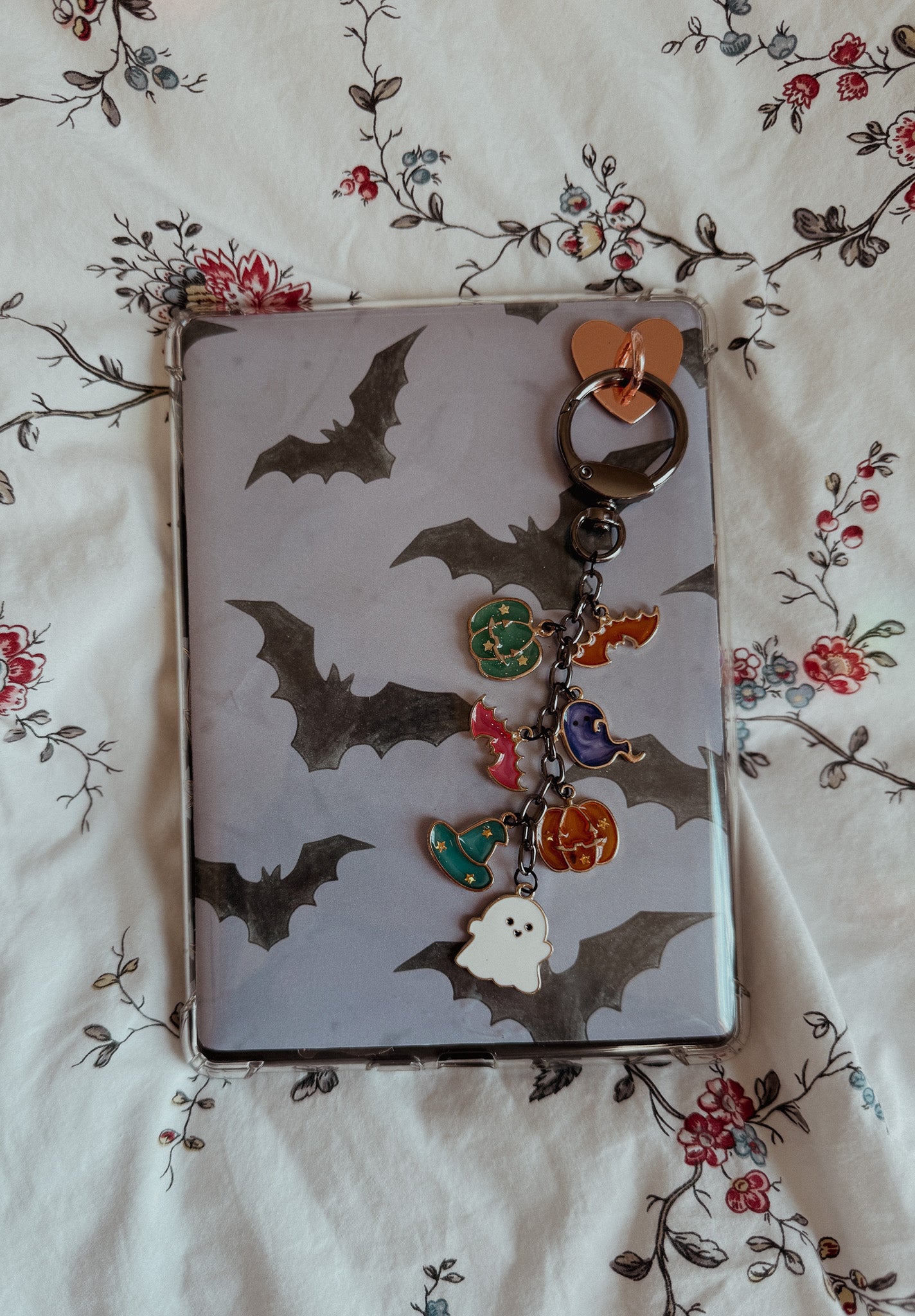 Halloween Themed Kindle Chain