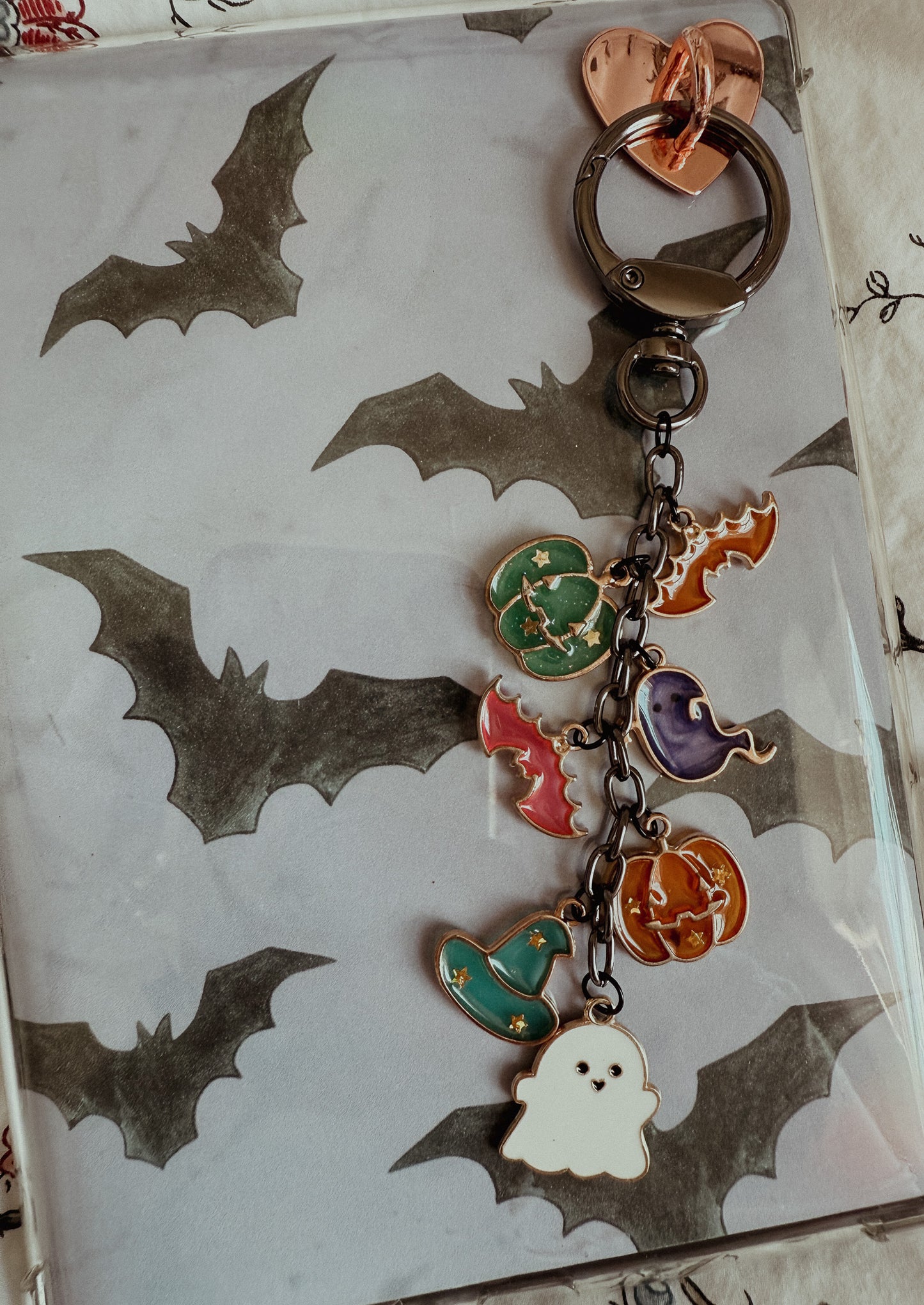 Halloween Themed Kindle Chain