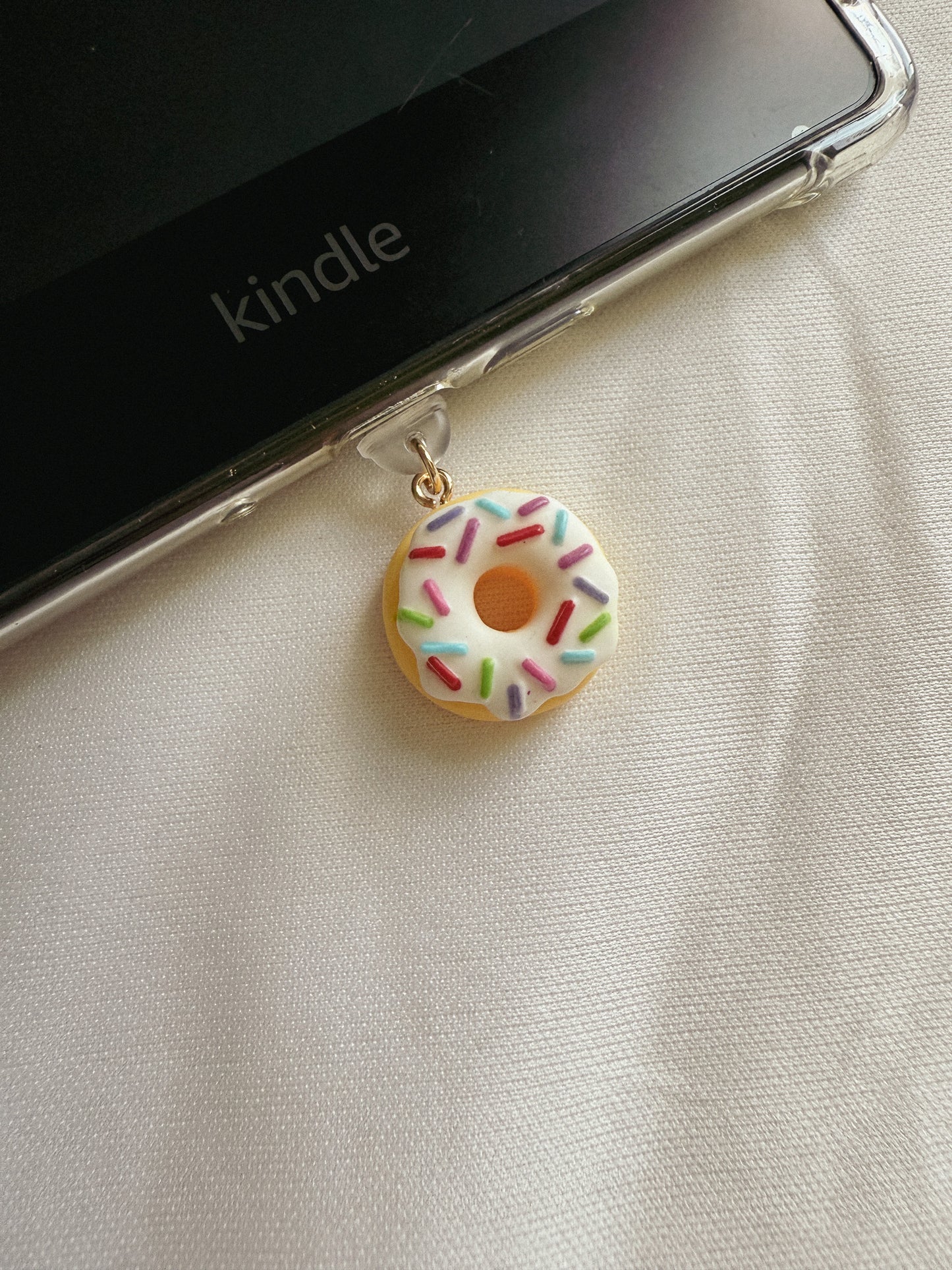 Donut Kindle Charm Kindle Dust Plug Charm Kindle Accessories USB-C Dust Plug Charm Ipad Charm Bookish Gift Bookish Merch Dust Plug Book lover Gift